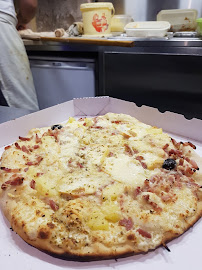 Pizza du Pizzeria Pizza Du Rond Point à Rognes - n°1