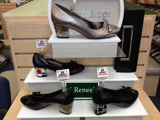 Shoe Store «Bida Wide Width Shoes», reviews and photos, 1651 NE 163rd St, North Miami Beach, FL 33162, USA