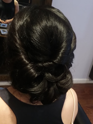 Hair Salon «J Hollywood Salon», reviews and photos, 401 Windsor Hwy, New Windsor, NY 12553, USA