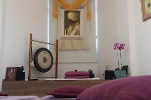 Yoga, Meditação e Medicina- ATMA-Núcleo de autocura image