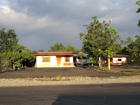 Gasolinera "La Maná"