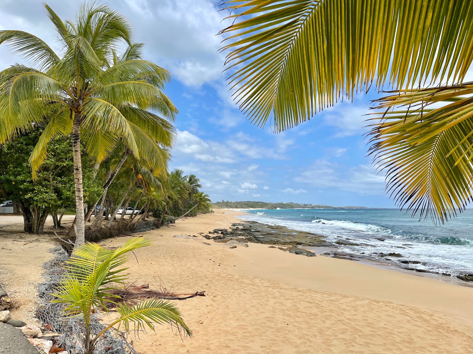 Foto van Los Tubos beach met ruim strand