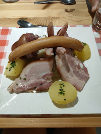 Choucroute d'Alsace du Restaurant Auberge Des Trois Clochers à Saint-Léger-la-Montagne - n°1