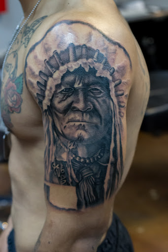 Explore r.i.p mom tattoo ideas, creative tattoo ideas in Arlington, available at Urbans Tattoo & Piercing Studio