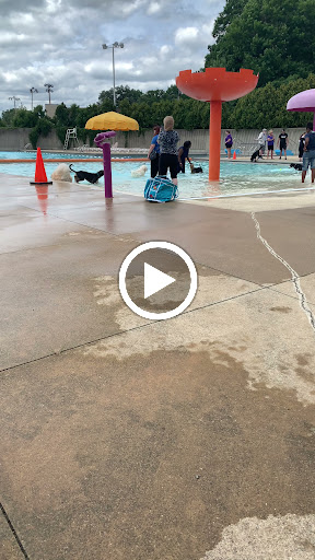 Oak Park Municipal Pool image 3