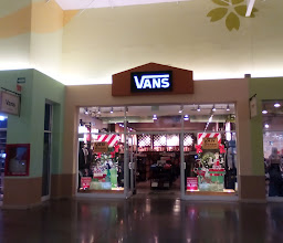 Vans Store Plaza del Sol photo