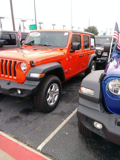 Car Dealer «Chrysler Jeep Dodge City of McKinney», reviews and photos, 700 S Central Expy, McKinney, TX 75070, USA