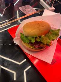 Plats et boissons du Restaurant de hamburgers MEDUSA BURGERS & SHAKES EIFFEL à Paris - n°15