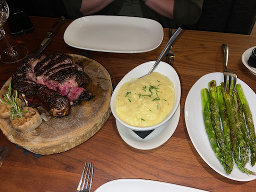 Ribeye with Mash Potato and Asparagus
