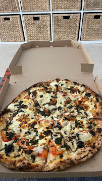 Plats et boissons du Pizzeria Pizza Cécilia à Les Pennes-Mirabeau - n°3