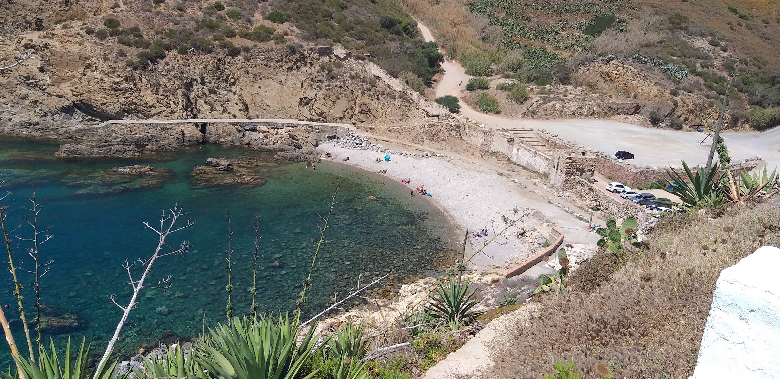 Cala del Desnarigado'in fotoğrafı ve yerleşim