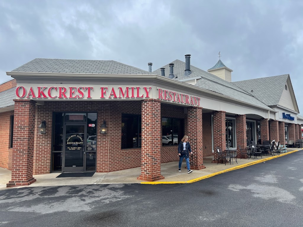 Oakcrest Family Restaurant 27408