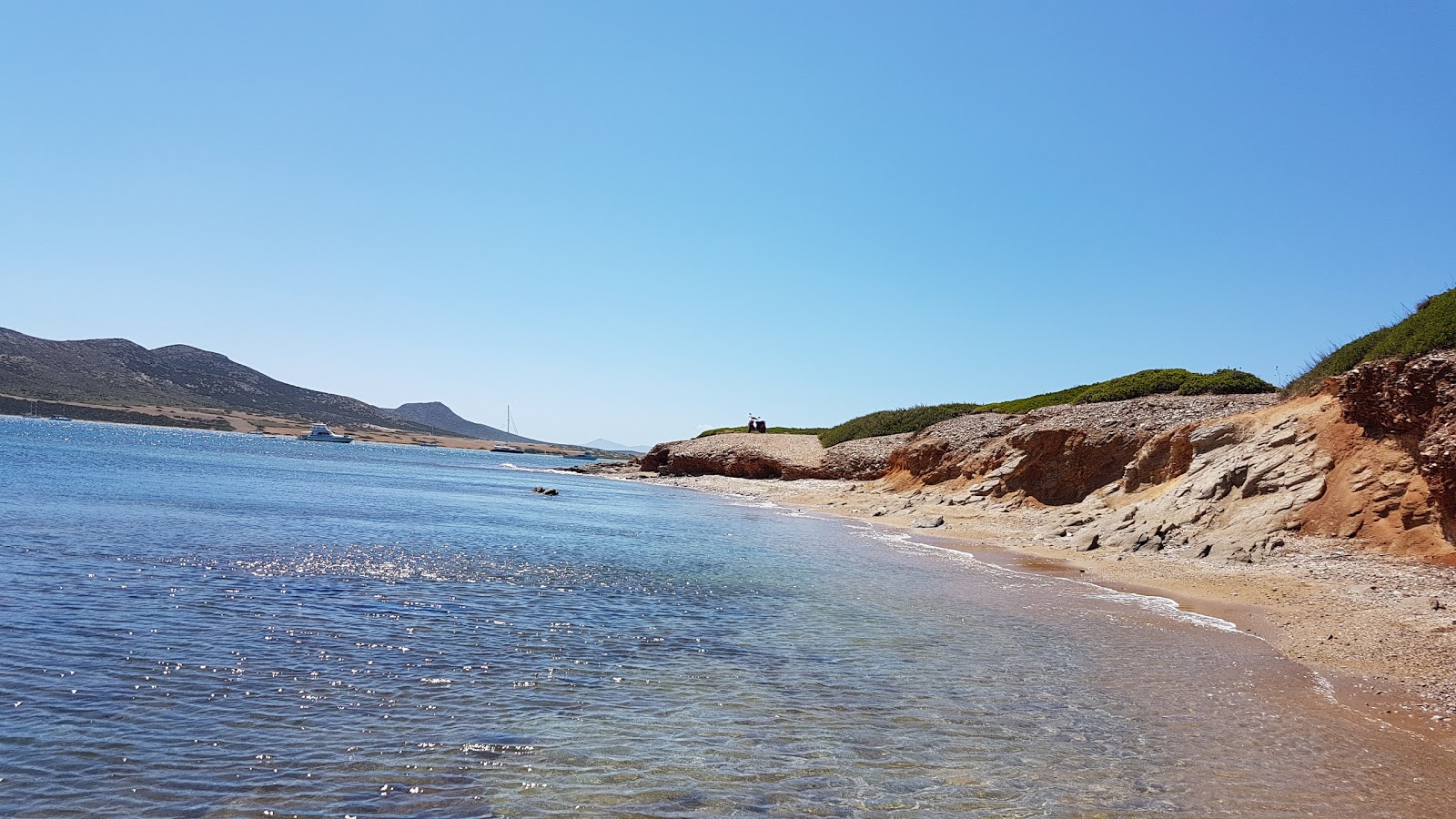 Photo de Agios Georgios beach zone sauvage