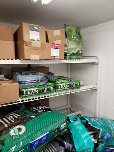 Pet Supply Store «Dog Daze Pet Shop», reviews and photos, 309 S Main St, North Syracuse, NY 13212, USA