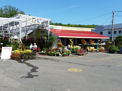 Garden center Centre De Jardin La Jardinière in Shawinigan (QC) | LiveWay