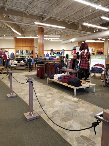 Clothing Store «L.L. Bean», reviews and photos, 6 Wayside Rd, Burlington, MA 01803, USA
