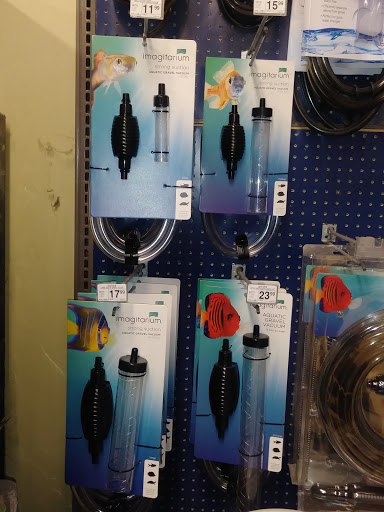 Pet Supply Store «Petco Animal Supplies», reviews and photos, 118 Highlands Square Dr, Hendersonville, NC 28792, USA