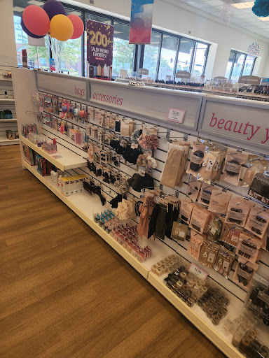 Beauty Salon «Beauty Brands», reviews and photos, 3110 Green Mt Crossing Dr, Shiloh, IL 62269, USA