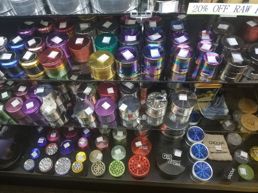 Tobacco Shop «Glass Warehouse Smoke Shop», reviews and photos, 6140 Van Buren Boulevard, Riverside, CA 92503, USA