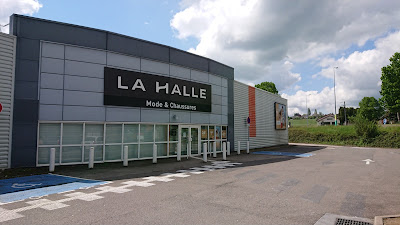 La Halle Gray à Gray