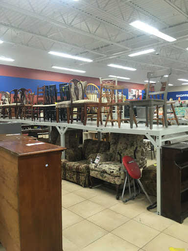 Thrift Store «Goodwill Monroe Store & Donation Station», reviews and photos, 252 Monroe Turnpike, Monroe, CT 06468, USA