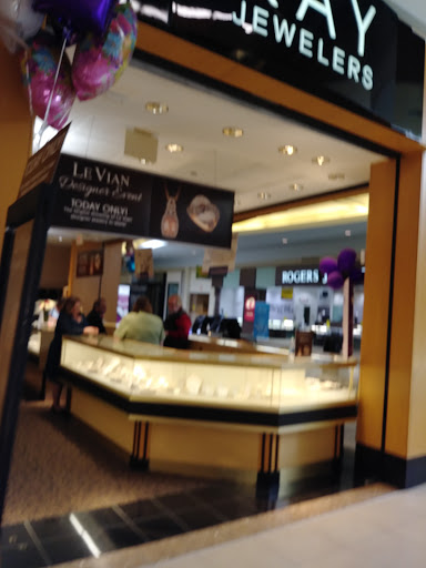 Jewelry Store «Kay Jewelers», reviews and photos, 4601 Eastgate Blvd #356, Cincinnati, OH 45245, USA