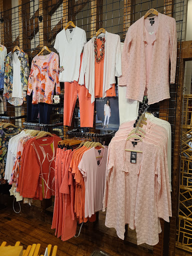 Gift Shop «The Cameleer Inc.», reviews and photos, 125 E Davis St #100, Culpeper, VA 22701, USA