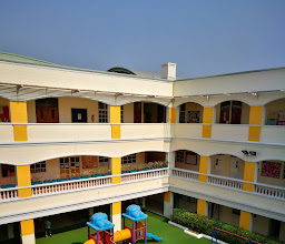 Ekamai International School photo