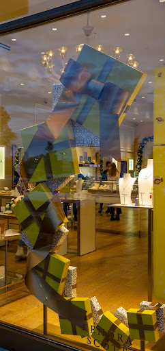 Shopping Mall «Shops of Saddle Creek», reviews and photos, 7509 Poplar Ave #1, Germantown, TN 38138, USA