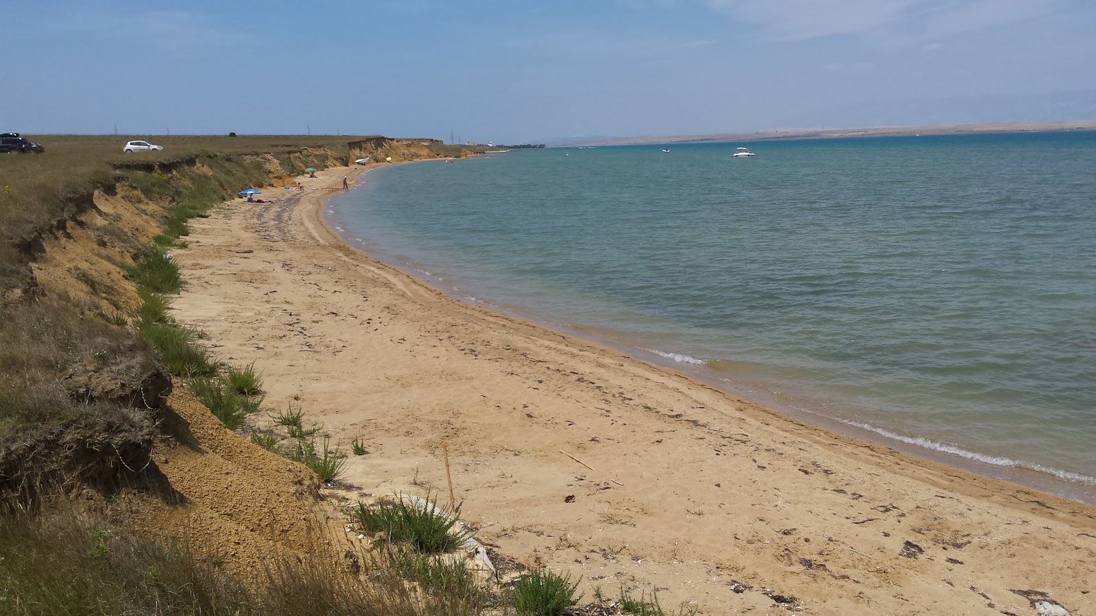 Foto von Plaza Sabunike II mit türkisfarbenes wasser Oberfläche