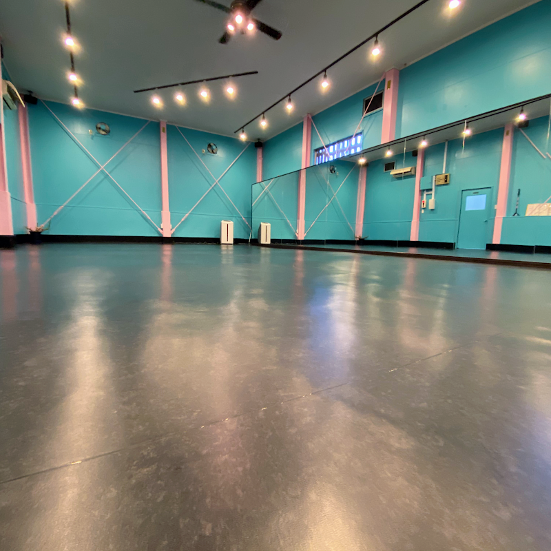 DANCE STUDIO ES (ダンススタジオES)