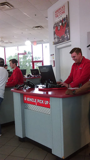 Tire Shop «Discount Tire Store - Selma, TX», reviews and photos, 8130 Agora Pkwy, Selma, TX 78154, USA