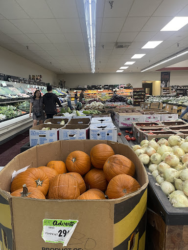 Grocery Store «R-N Market», reviews and photos, 6670 N Cedar Ave, Fresno, CA 93710, USA