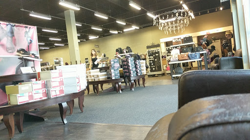Shoe Store «DSW Designer Shoe Warehouse», reviews and photos, 937 Watters Creek Blvd, Allen, TX 75013, USA