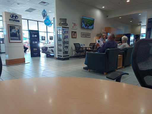 Hyundai Dealer «San Tan Hyundai», reviews and photos, 3252 S Auto Way, Gilbert, AZ 85297, USA