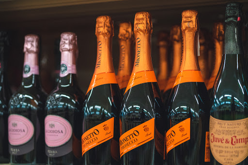 Liquor Store «Circus Wines Beer & Spirits», reviews and photos, 56 Newman Springs Rd, Red Bank, NJ 07701, USA