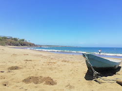 Foto von Puerto Escondido Beach umgeben von Bergen