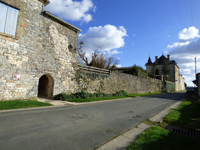 Cabine À Lire à Monpazier