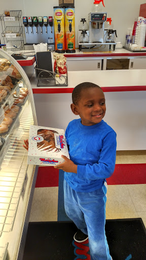 Donut Shop «Mary Ann Donut Shop», reviews and photos, 1664 N Main St, North Canton, OH 44720, USA