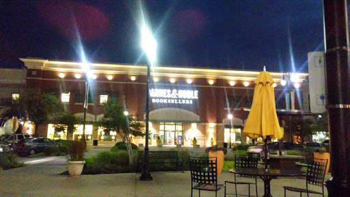 Book Store «Barnes & Noble Booksellers Hillside Village», reviews and photos, 305 Farm to Market Road 1382 #520, Cedar Hill, TX 75104, USA