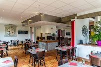 Atmosphère du Restaurant L'Etang d'O à Villemur-sur-Tarn - n°1