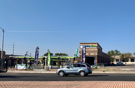 Quickshine Express Car Wash en Albuquerque