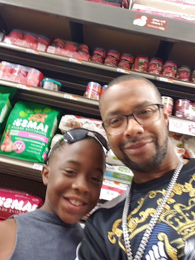 Pet Supply Store «Pet Supplies Plus», reviews and photos, 209 Towne Dr, Elizabethtown, KY 42701, USA