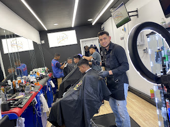 Hernandez Barber Shop