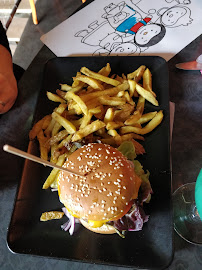 Hamburger du Restaurant américain Le Depanneur à Celles-sur-Belle - n°13