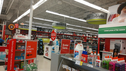 Office Supply Store «Staples», reviews and photos, 23131 Michigan Ave, Dearborn, MI 48124, USA