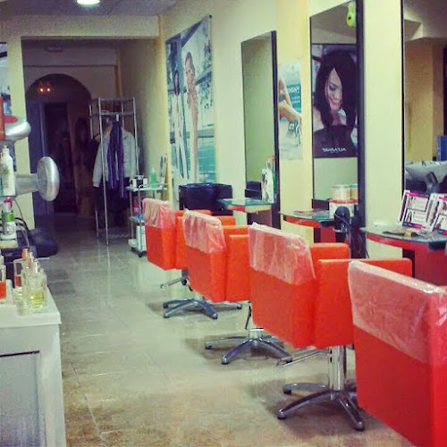Peluquería Nuria Trujillo - Estilo, Cuidado y Atención Personalizada en Alicante el Pla, Carolinas - Alicante/Alacant