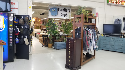 Thrift Store «Red Racks Thrift Store», reviews and photos, 1711 N Glenstone Ave, Springfield, MO 65803, USA
