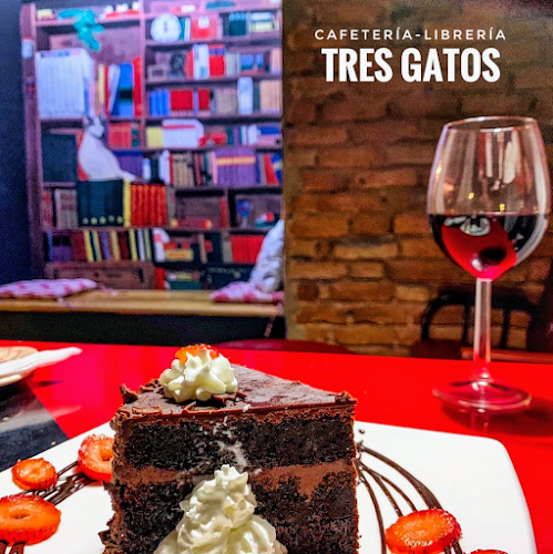 Tres Gatos - Quito