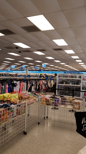 Clothing Store «Ross Dress for Less», reviews and photos, 2525 NE 10th Ct, Homestead, FL 33033, USA